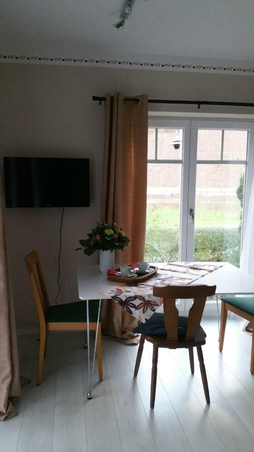 Cafe Klering Apartment Briedern Luaran gambar